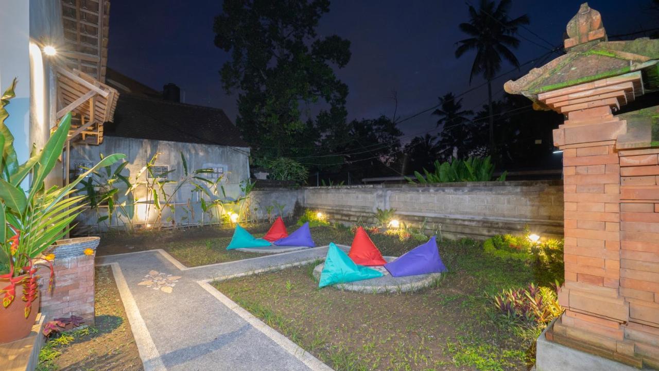 Aura Dormitory House Ubud Eksteriør billede