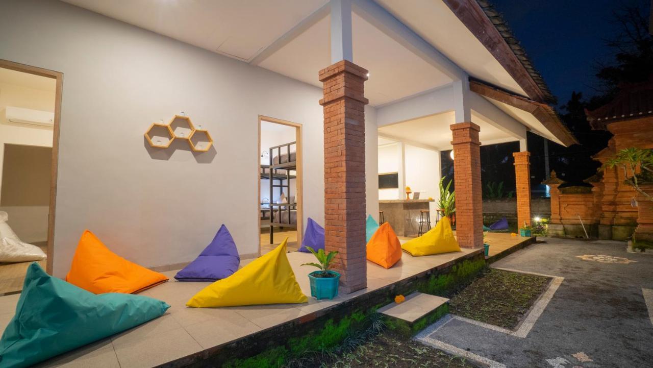 Aura Dormitory House Ubud Eksteriør billede