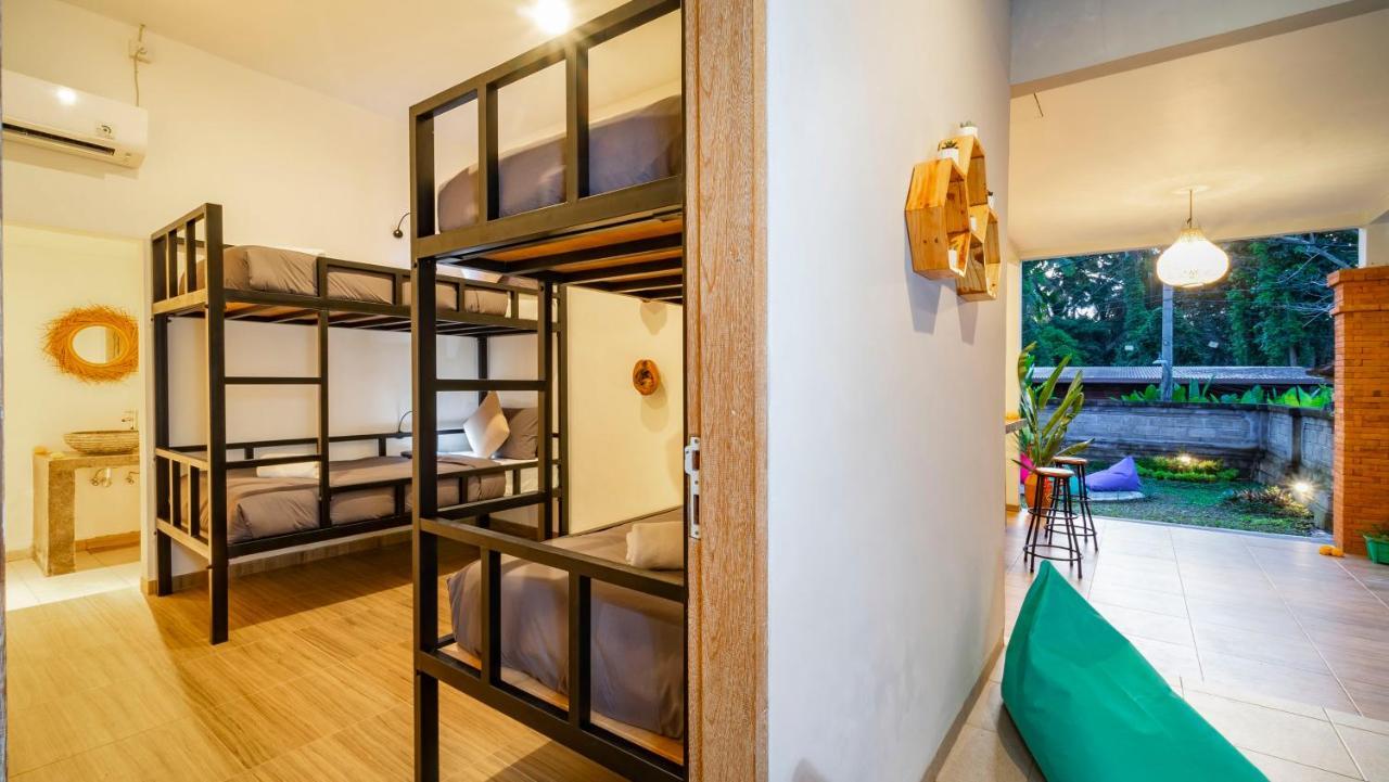 Aura Dormitory House Ubud Eksteriør billede